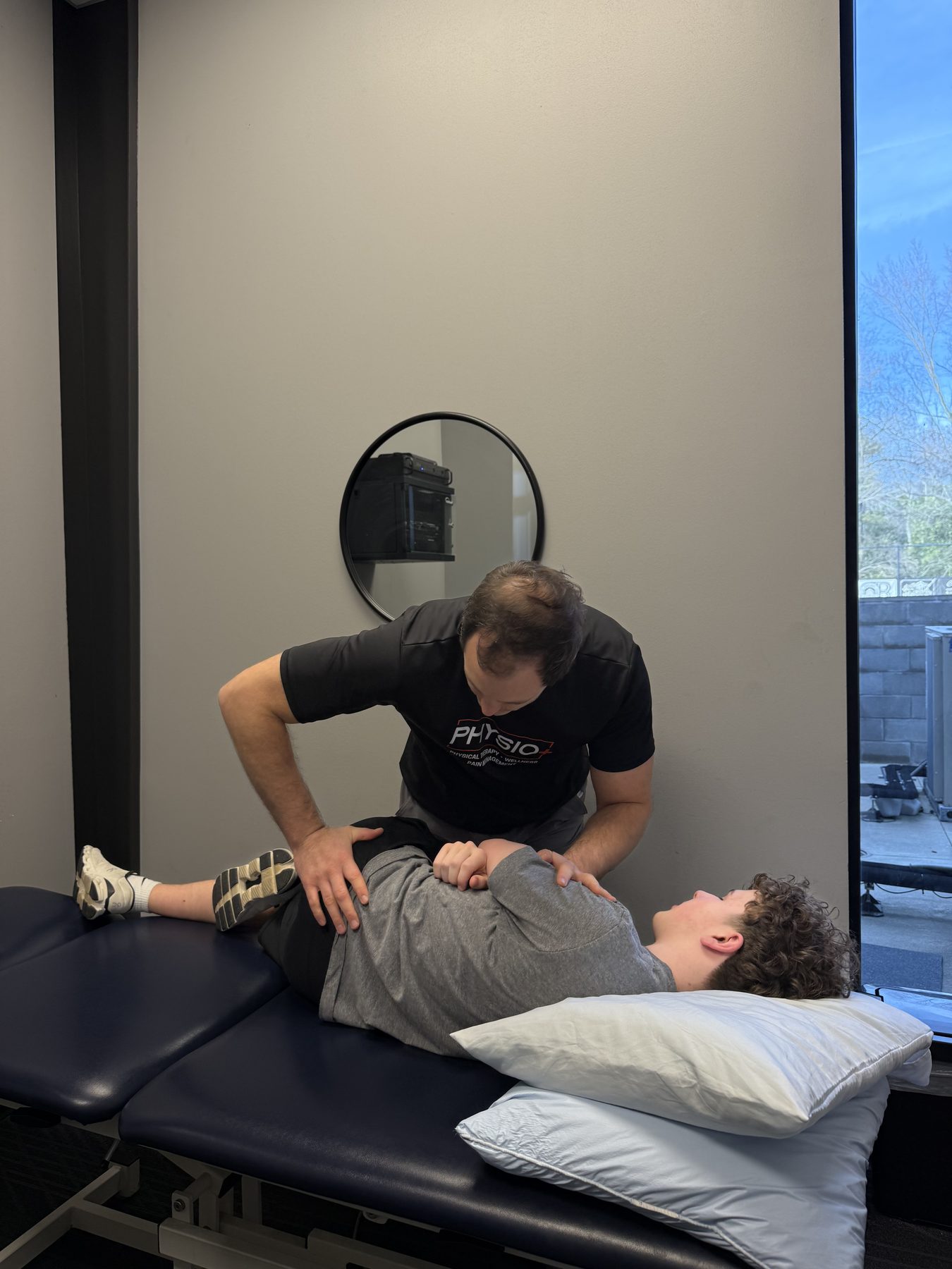 Shoulder range of motion at Physio+
